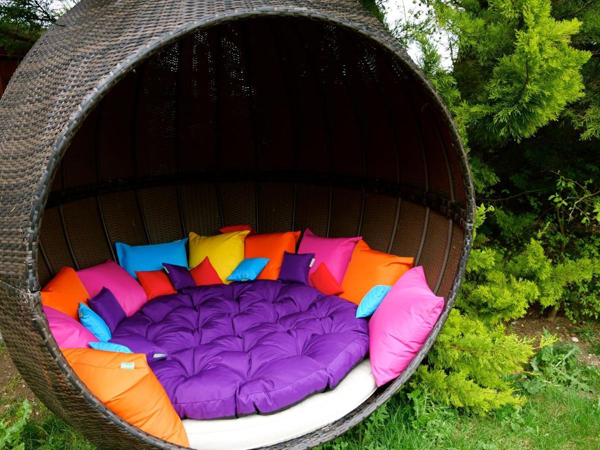 Deluxe 2 Bed Versace Bungalow Hot Tub, Sky Tv, Cinema Screen 새프런월든 외부 사진